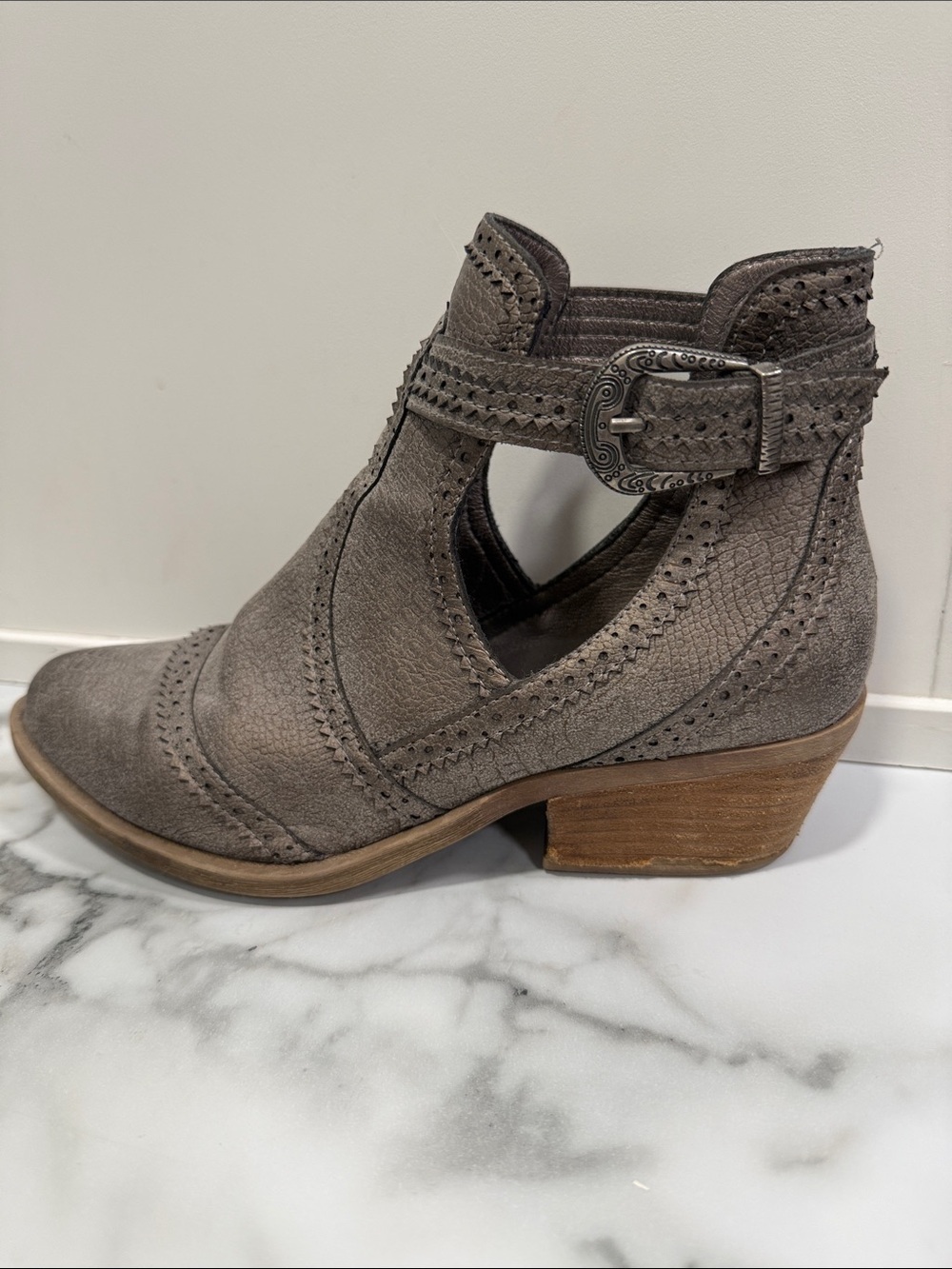 Very G El Paso Faux Leather Ankle Booties Grey Women’s Size 8
